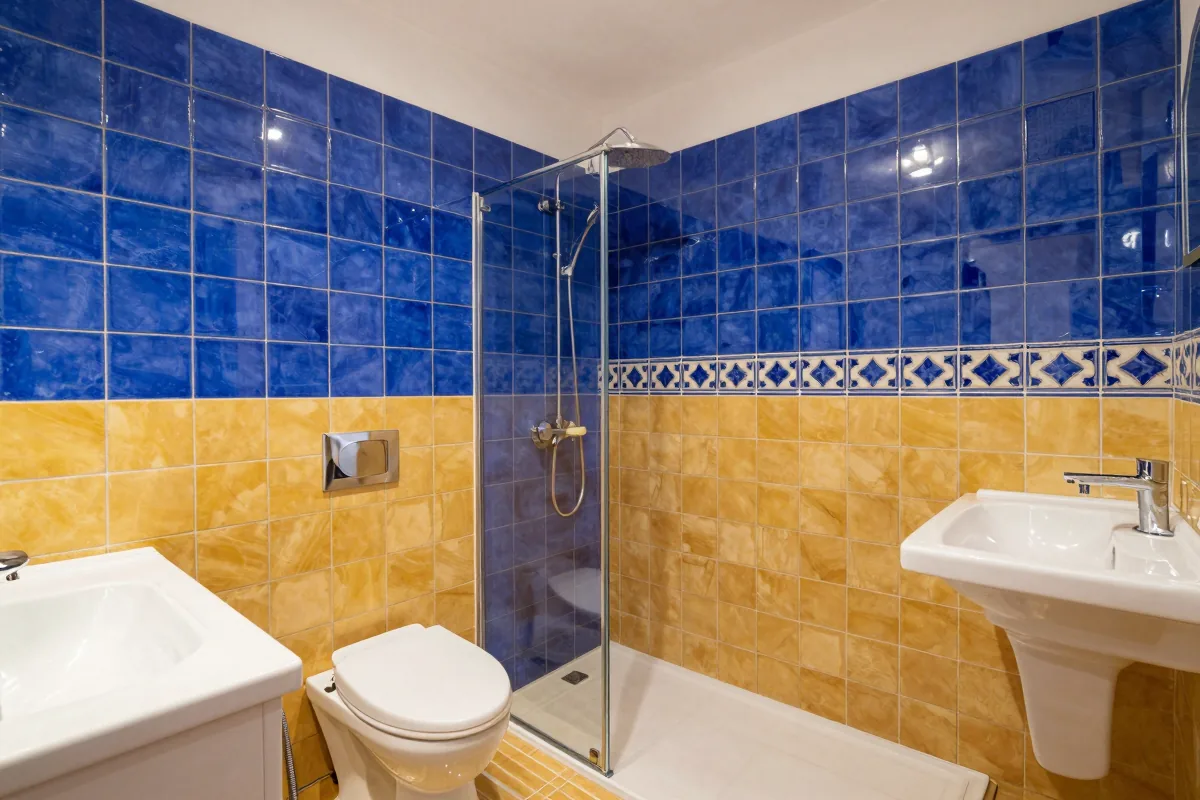 Sun-Kissed Mediterranean Oasis with Sea View — Photo 4